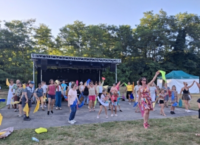 Découvrez en avant première le flashmob des Feux 2026 par Katia !