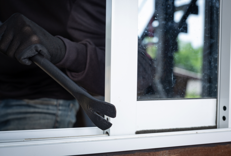 ALERTE CAMBRIOLAGES ET FAUX DÉMARCHEURS : RESTONS VIGILANTS !
